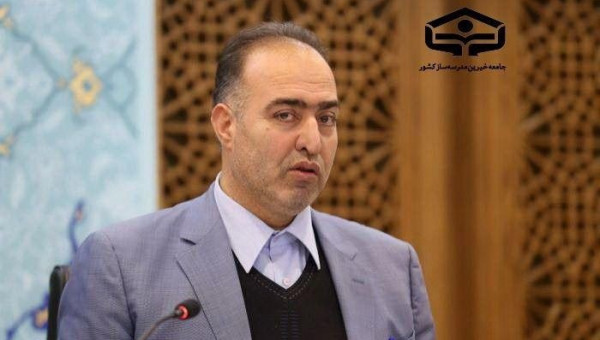 رئیس مجمع خیرین مدرسه ساز استان اصفهان اظهار داشت : در 12 روز  جنگ تحمیلی، بیش از ۱۵ تفاهم نامه ساخت مدرسه در این استان به همت خیرین به امضا رسید .