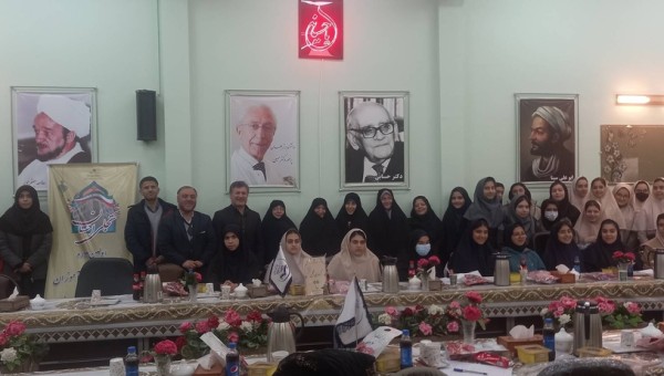 ۸۰ نفر از اعضای "باشگاه دانش آموزان خیر" منطقه ۱۳ شهر تهران معرفی شدند