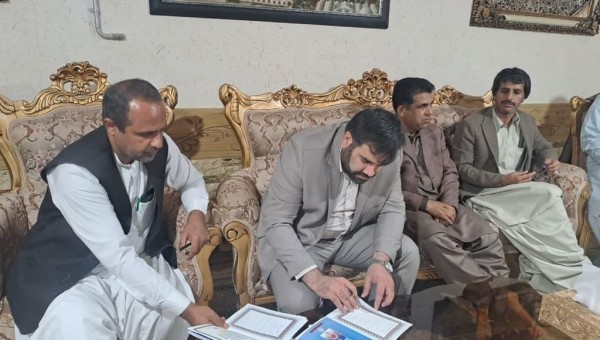 تفاهم نامه ساخت ۵ پروژه خیر ساز در سراوان امضا شد