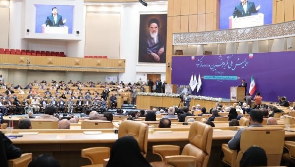 خیرین مدرسهساز پیشتاز و الگوی حل مشکلات کشور هستند
