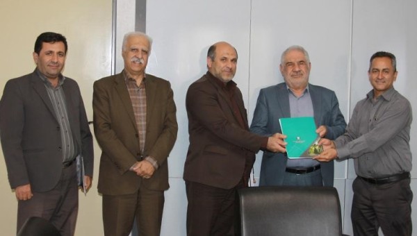 خیر مدرسه سازی که قصد ساخت ۱۴ مدرسه به نیت چهارده معصوم را دارد