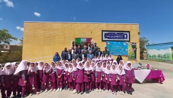 آیین افتتاح و بهره برداری از دبستان دوکلاسه حاج غلامرضا عابدزاده عطار در شهر گرماب شهرستان فیروزه برگزار شد.