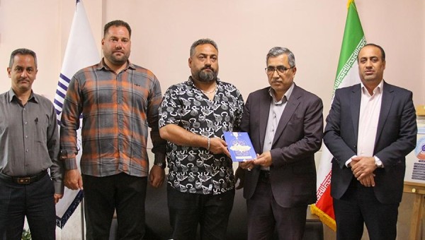 امضای تفاهم‌نامه ساخت مدرسه ۱۲ کلاسه صد درصد خیری در اصفهان