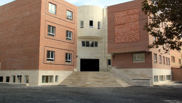 کلنگ زنی ساخت یک مدرسه خیری در شهرستان بویر احمد