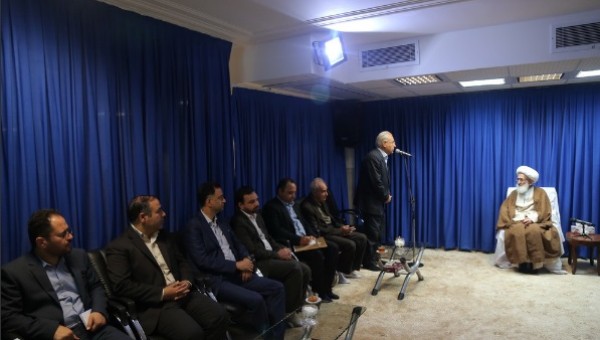 تاکید مراجع تقلید بر توسعه و گسترش طرح مدرسه سازی و لزوم همکاری دولت با خیرین
